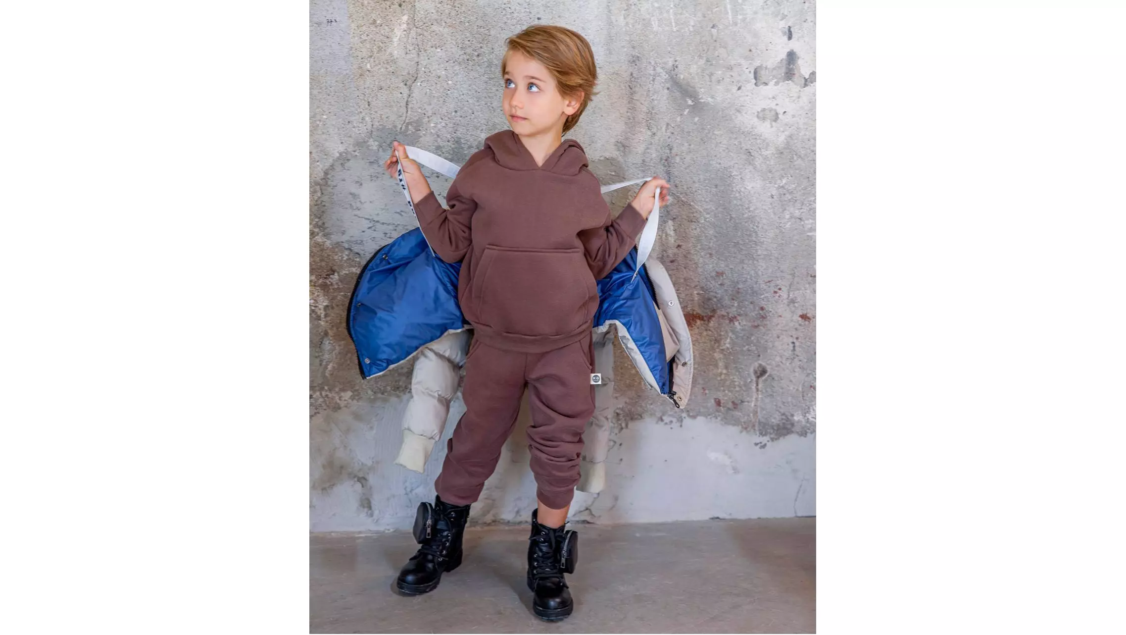 Костюм кофейный